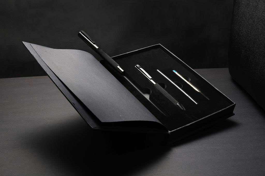 BLACK FOREST – UMA Gift Set of 2 Premium Mesh Metal Pen (1)