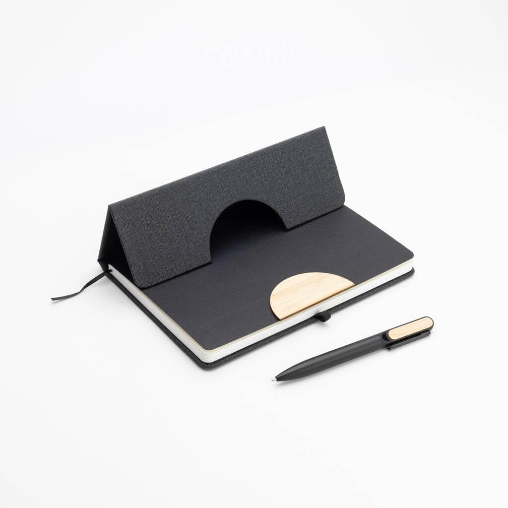 BUNDE – Set of A5 Notebook and Pen with Bamboo Element (3)