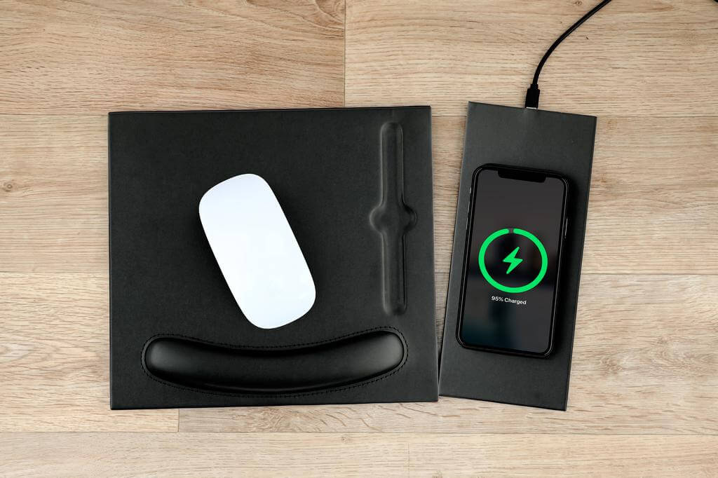 DOBERAN – @memorii 10W Wireless Charger PU Mouse Pad – Black (2)